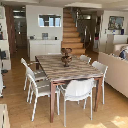 Apartamento Duplex En Calle Sa Pubiatina Con Wifi Y Parking Propio *